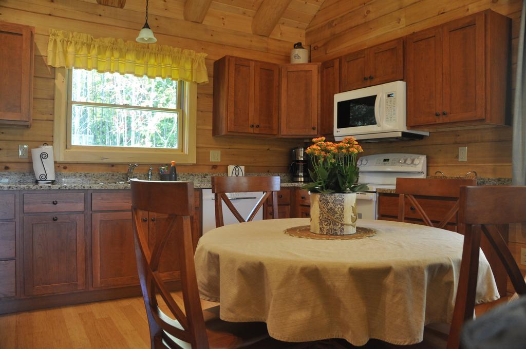Отель Muddy Moose Morrisville Экстерьер фото