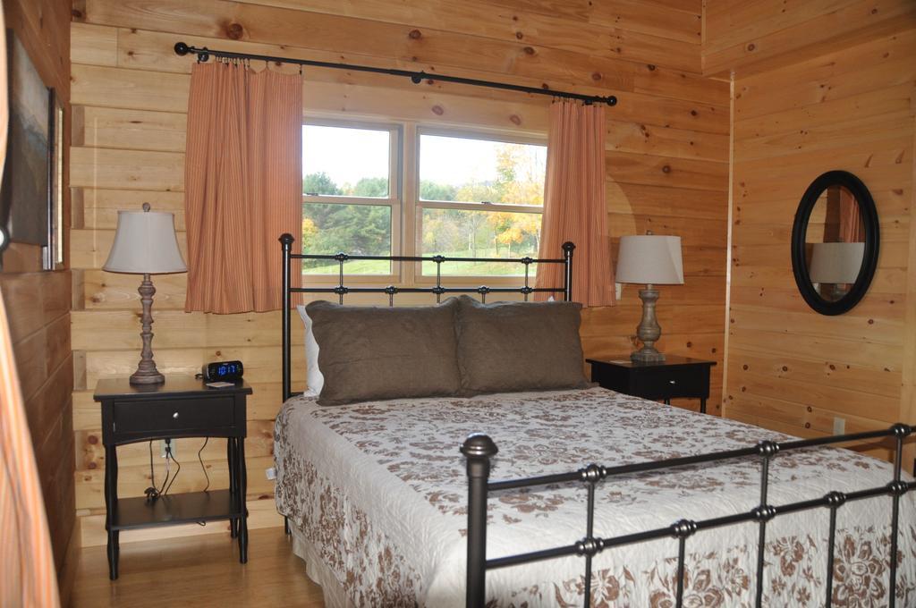 Отель Muddy Moose Morrisville Экстерьер фото